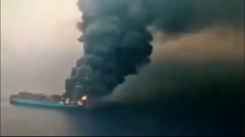 الإبلاغ عن انفجارات قرب سفينة كانت تبحر قبالة سواحل عدن